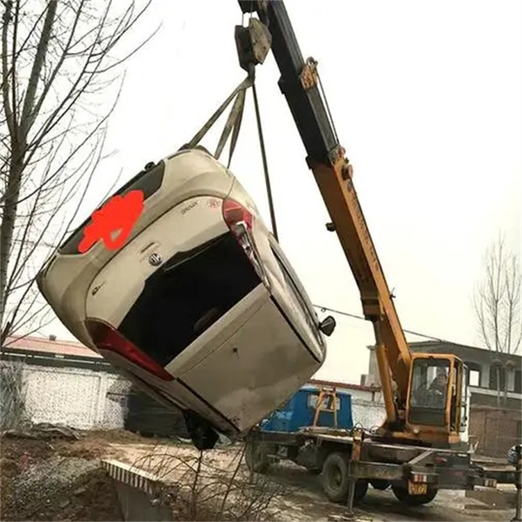 东西湖随时待命，吊车24小时道路救援服务全解析