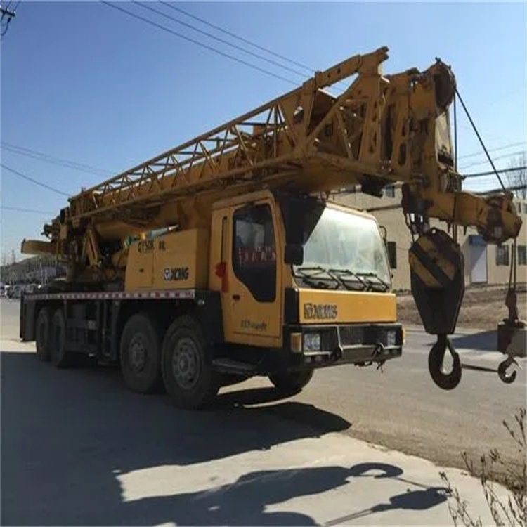 东西湖哪里有专业吊车出租